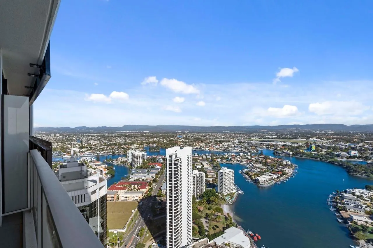 Hinterland View Apartments - Circle On Cavill - Self Contained, Privately Managed Gold Coast 0*,
