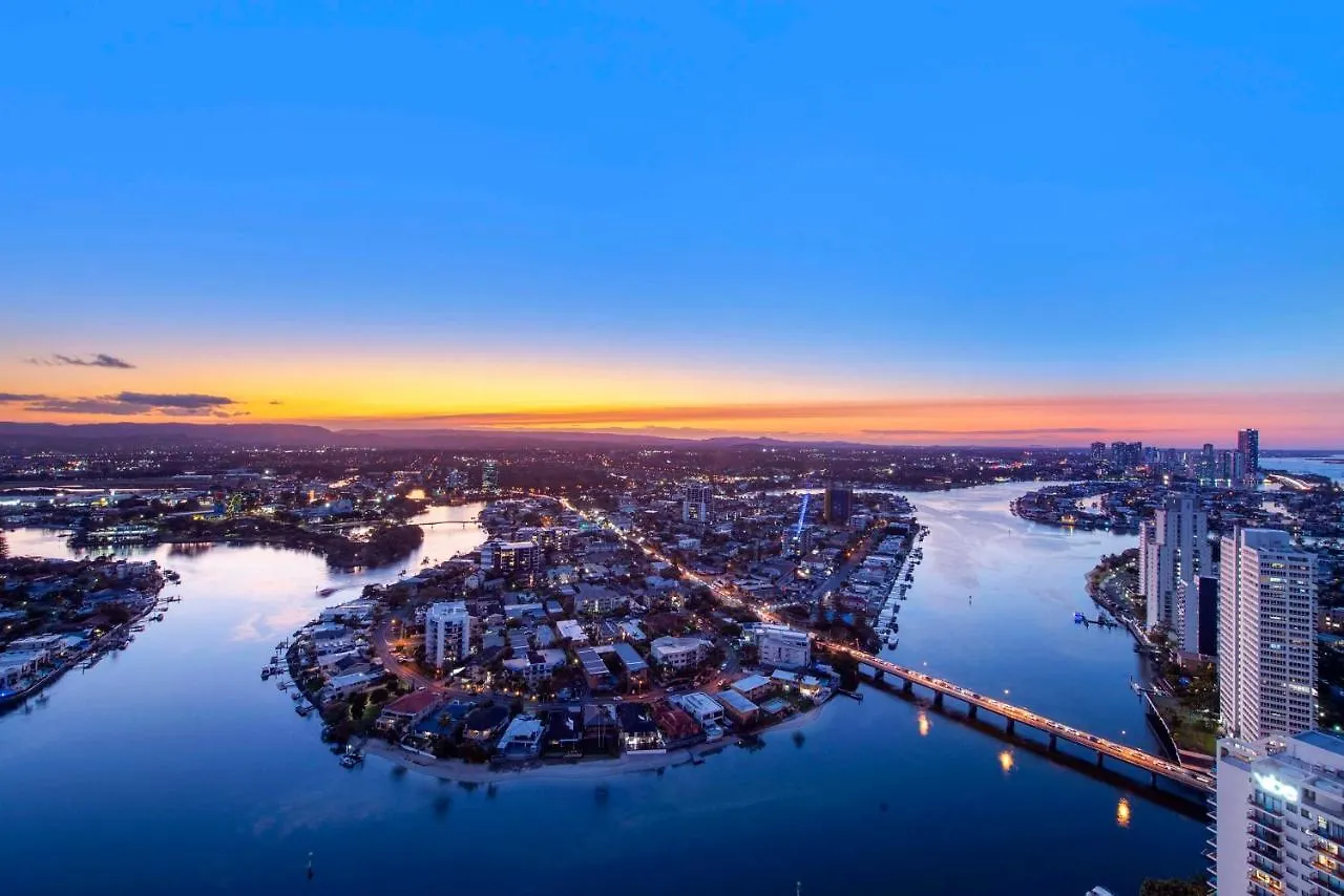 Hinterland View Apartments - Circle On Cavill - Self Contained, Privately Managed Gold Coast 0*,