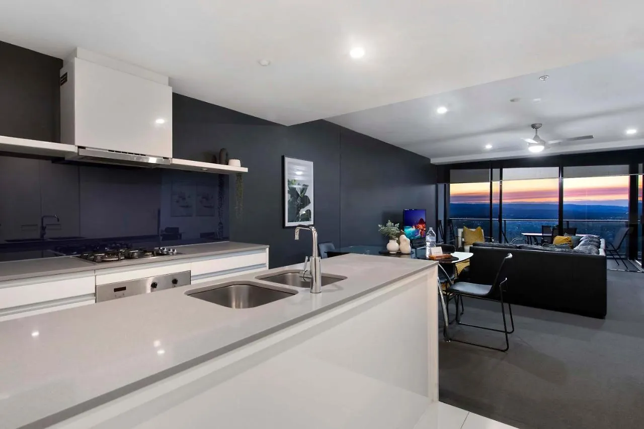 Hinterland View Apartments - Circle On Cavill - Self Contained, Privately Managed Gold Coast